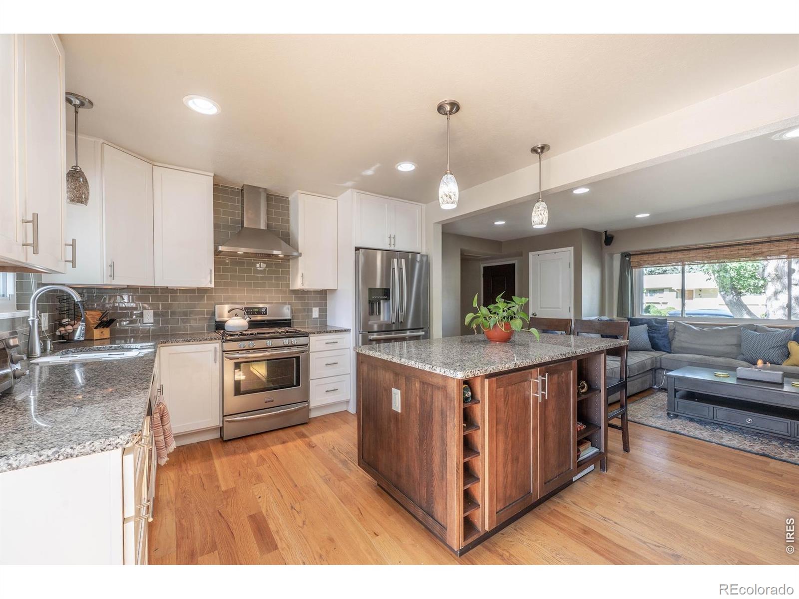 MLS Image #6 for 918 s bross street,longmont, Colorado