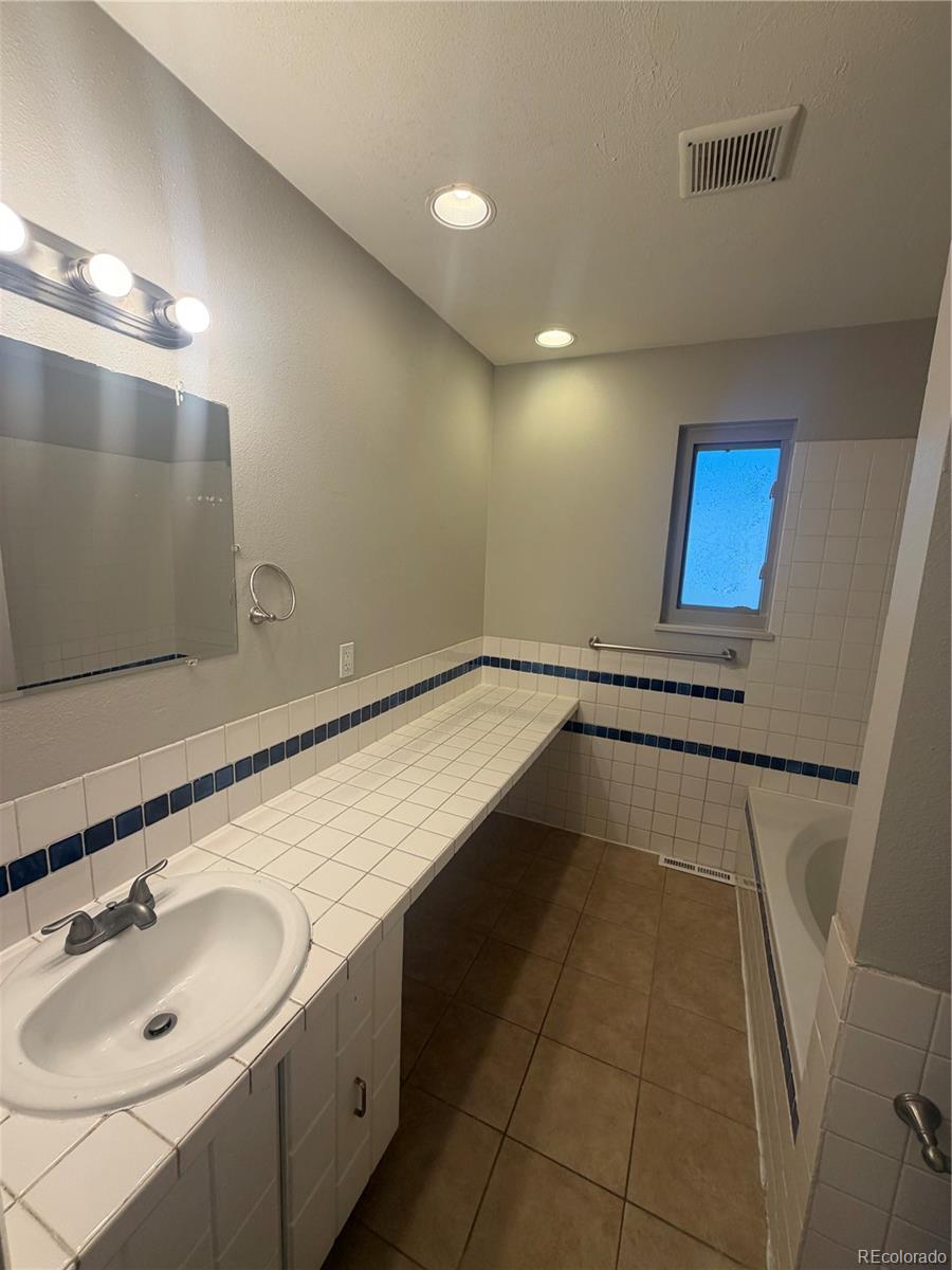 MLS Image #16 for 1006 s macon street,aurora, Colorado