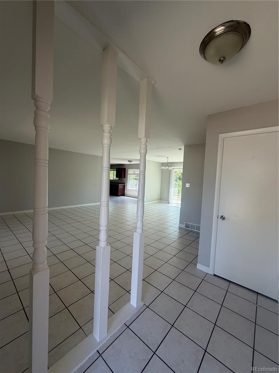 MLS Image #4 for 1006 s macon street,aurora, Colorado