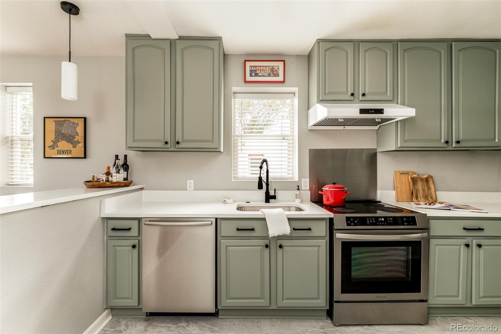 MLS Image #11 for 3428 n steele street,denver, Colorado