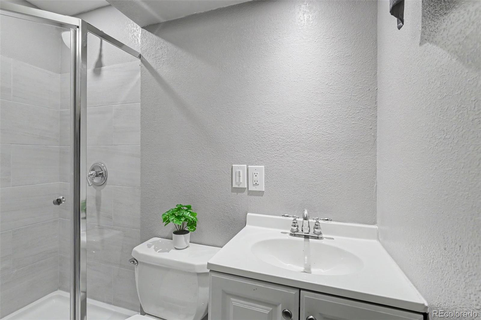 MLS Image #12 for 1680 e 112th place,denver, Colorado