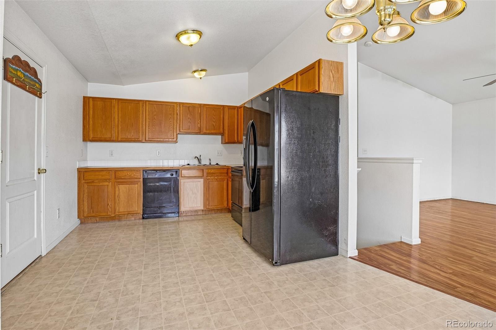 MLS Image #10 for 833 e 21st street,greeley, Colorado