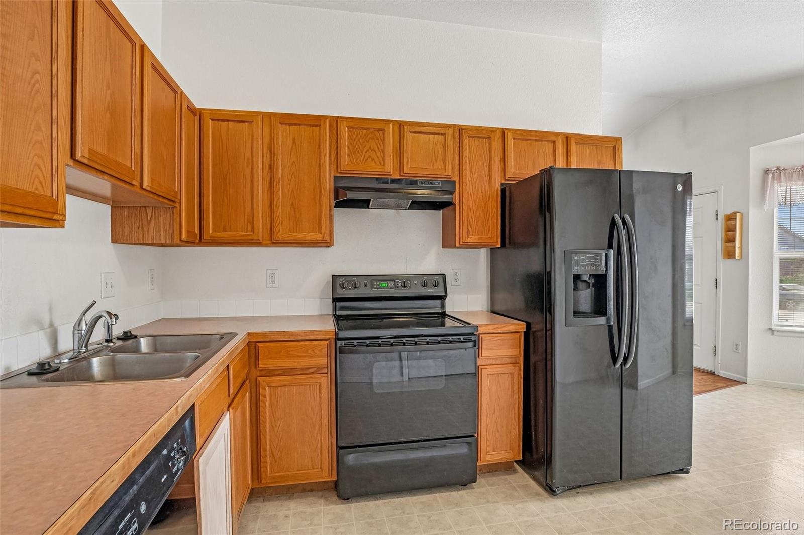 MLS Image #13 for 833 e 21st street,greeley, Colorado
