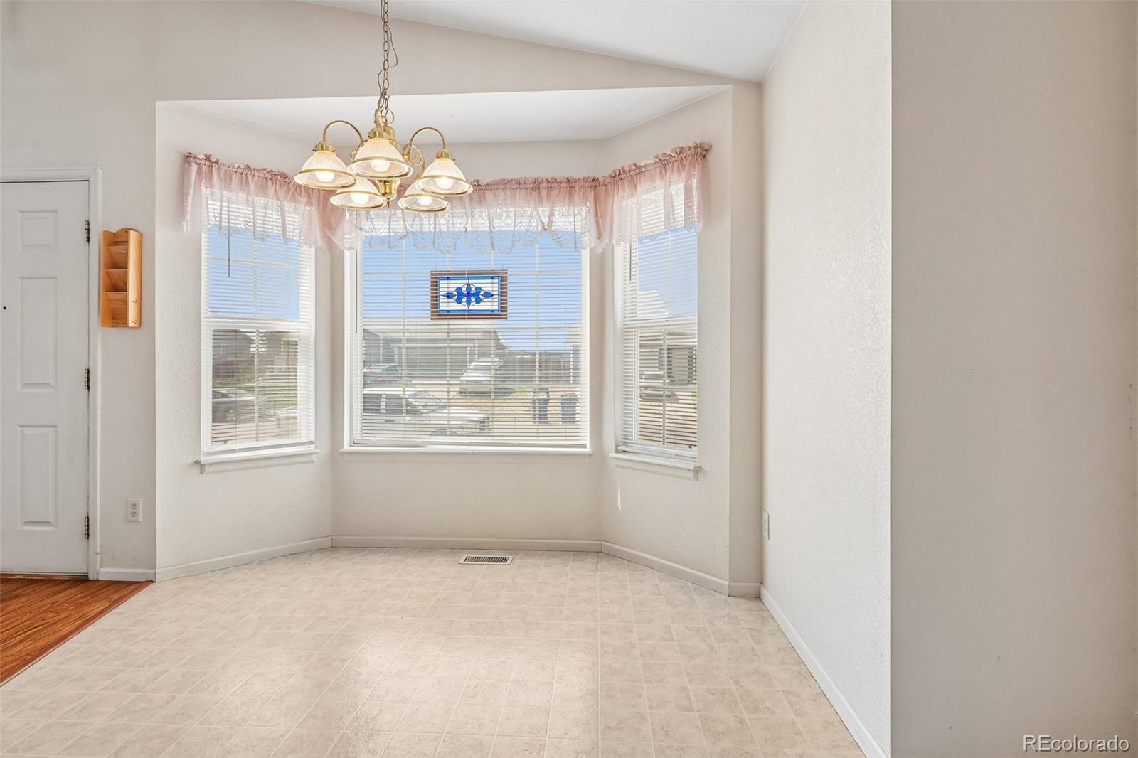 MLS Image #9 for 833 e 21st street,greeley, Colorado