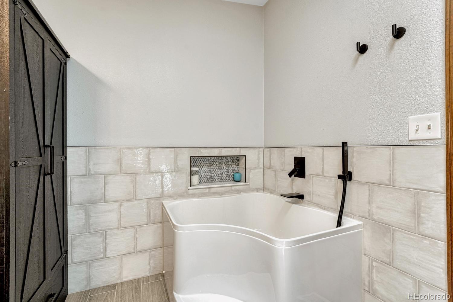 MLS Image #31 for 9306 s curtis road,larkspur, Colorado