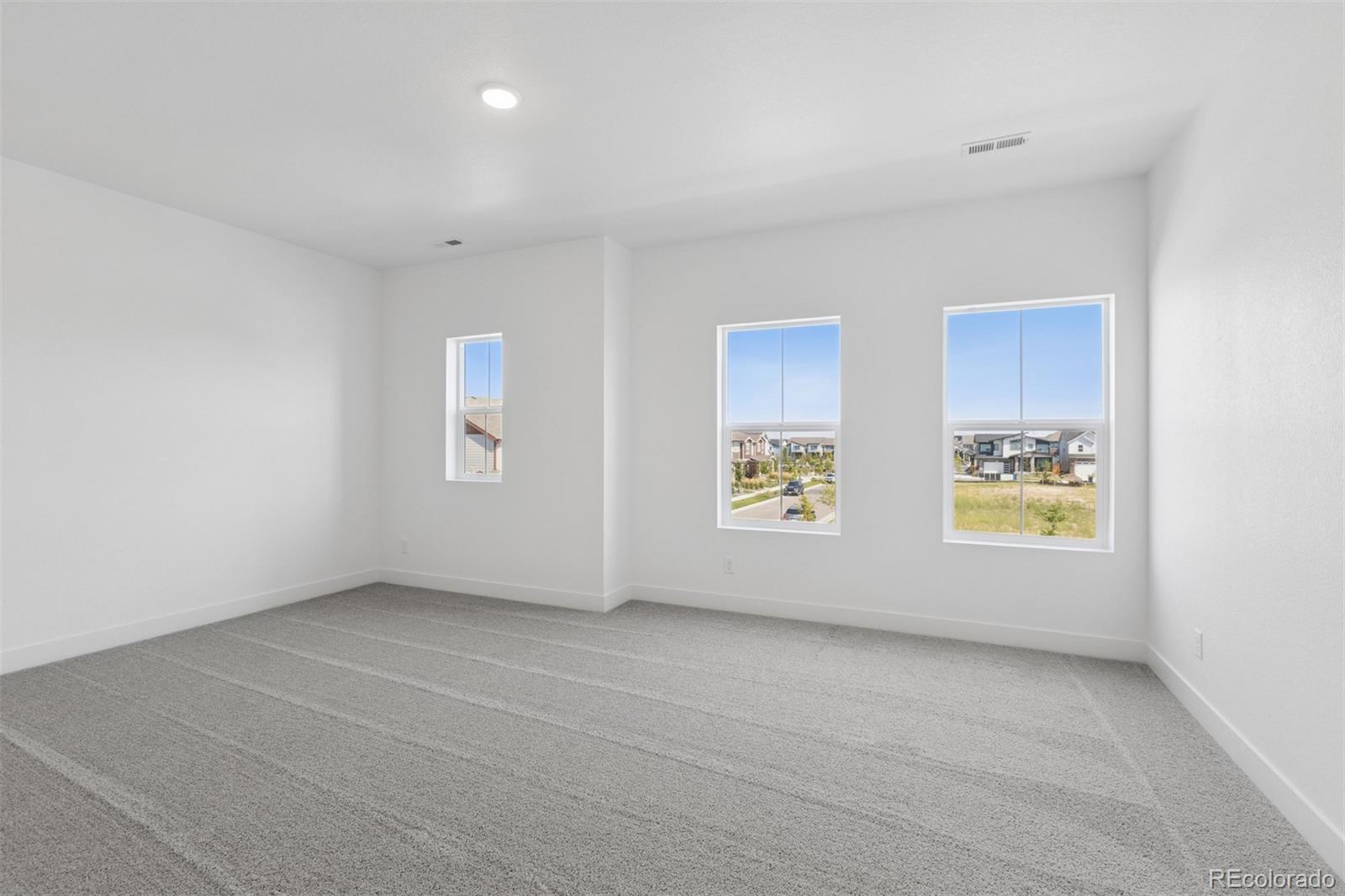 MLS Image #11 for 21048 e 63rd avenue,aurora, Colorado