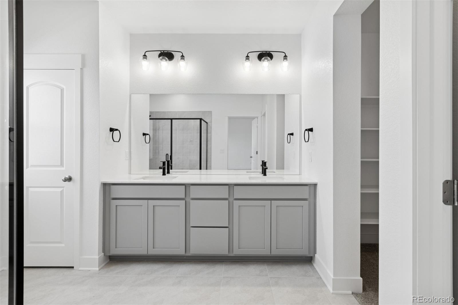 MLS Image #12 for 21048 e 63rd avenue,aurora, Colorado