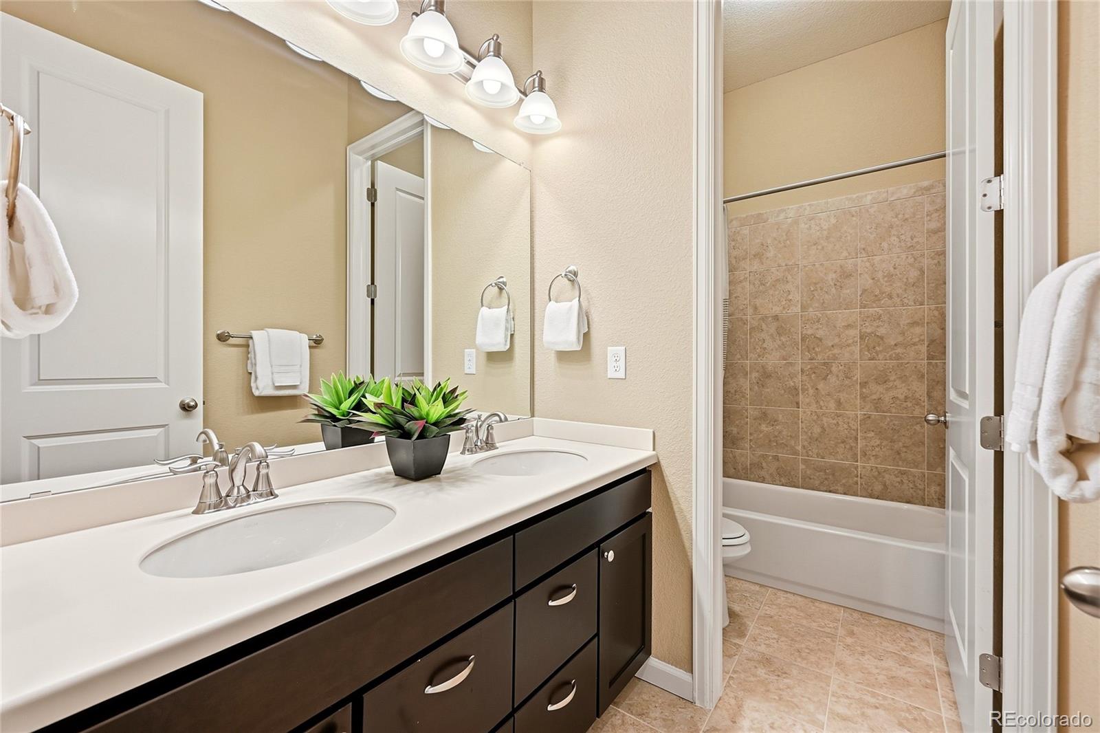 MLS Image #7 for 7170 s riverwood way,aurora, Colorado