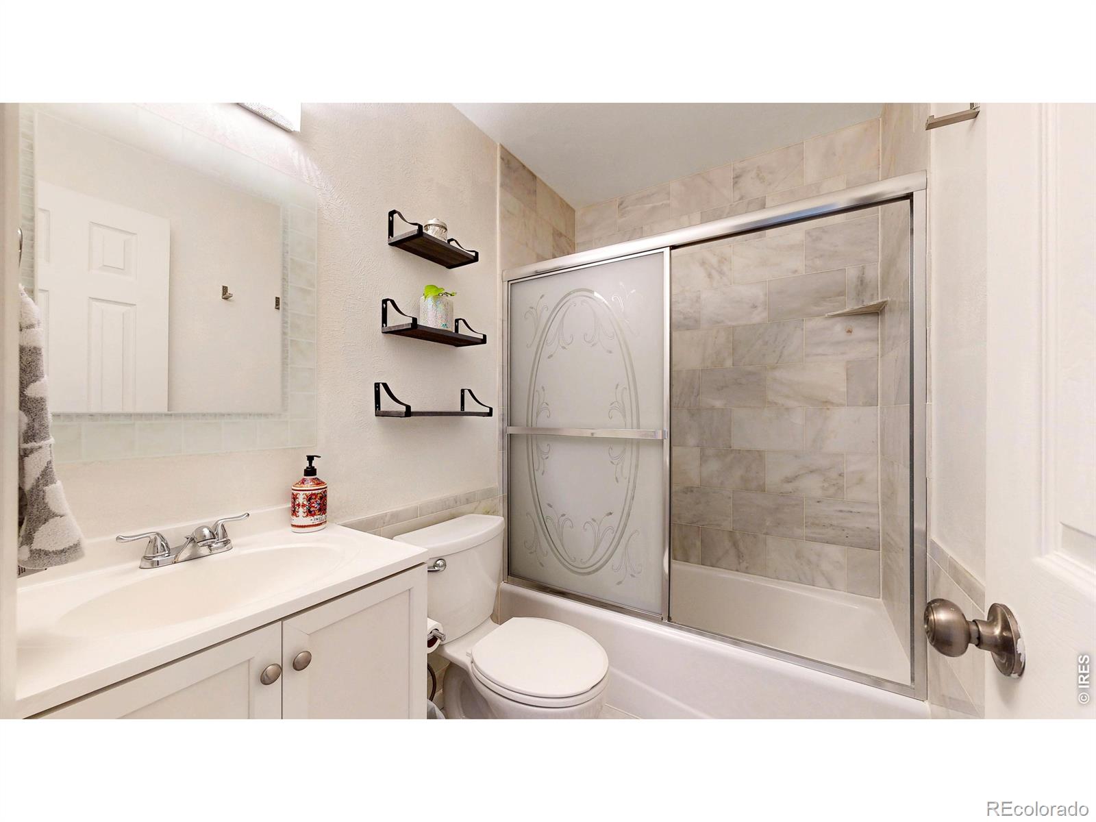 MLS Image #11 for 7027  vivian court,arvada, Colorado