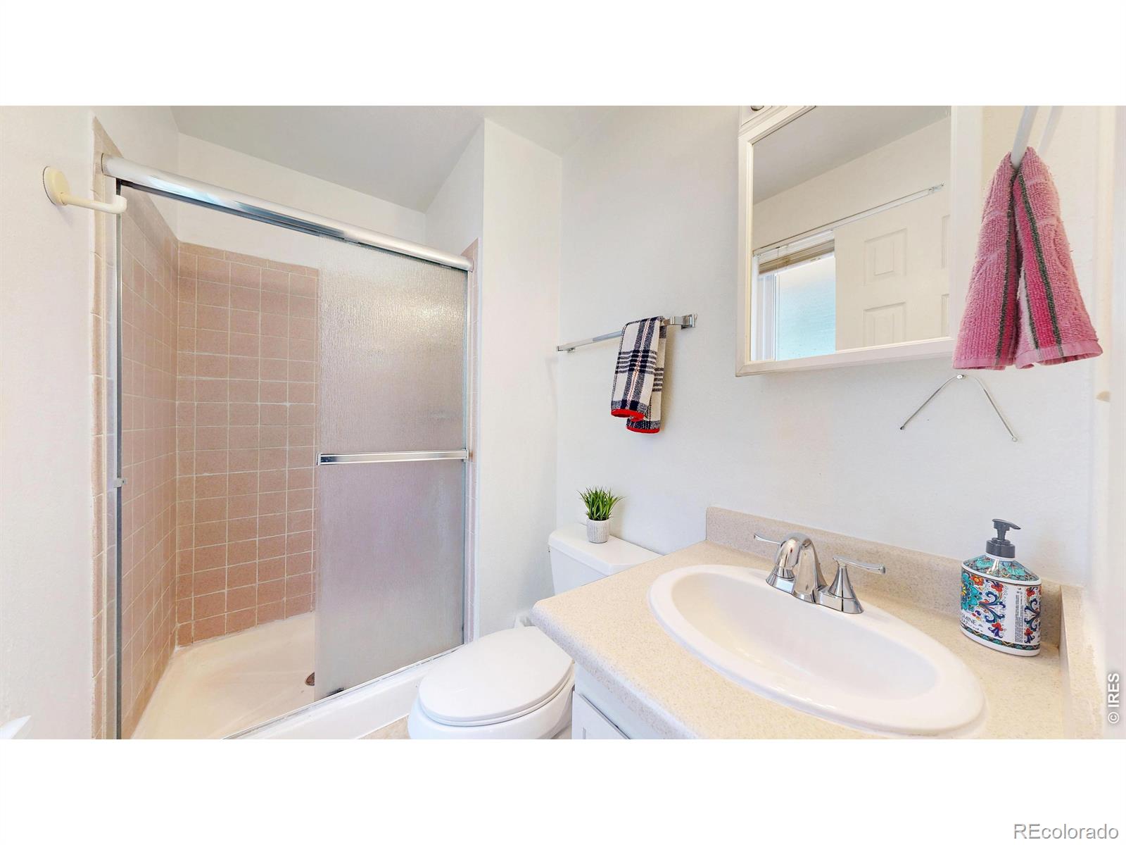 MLS Image #14 for 7027  vivian court,arvada, Colorado
