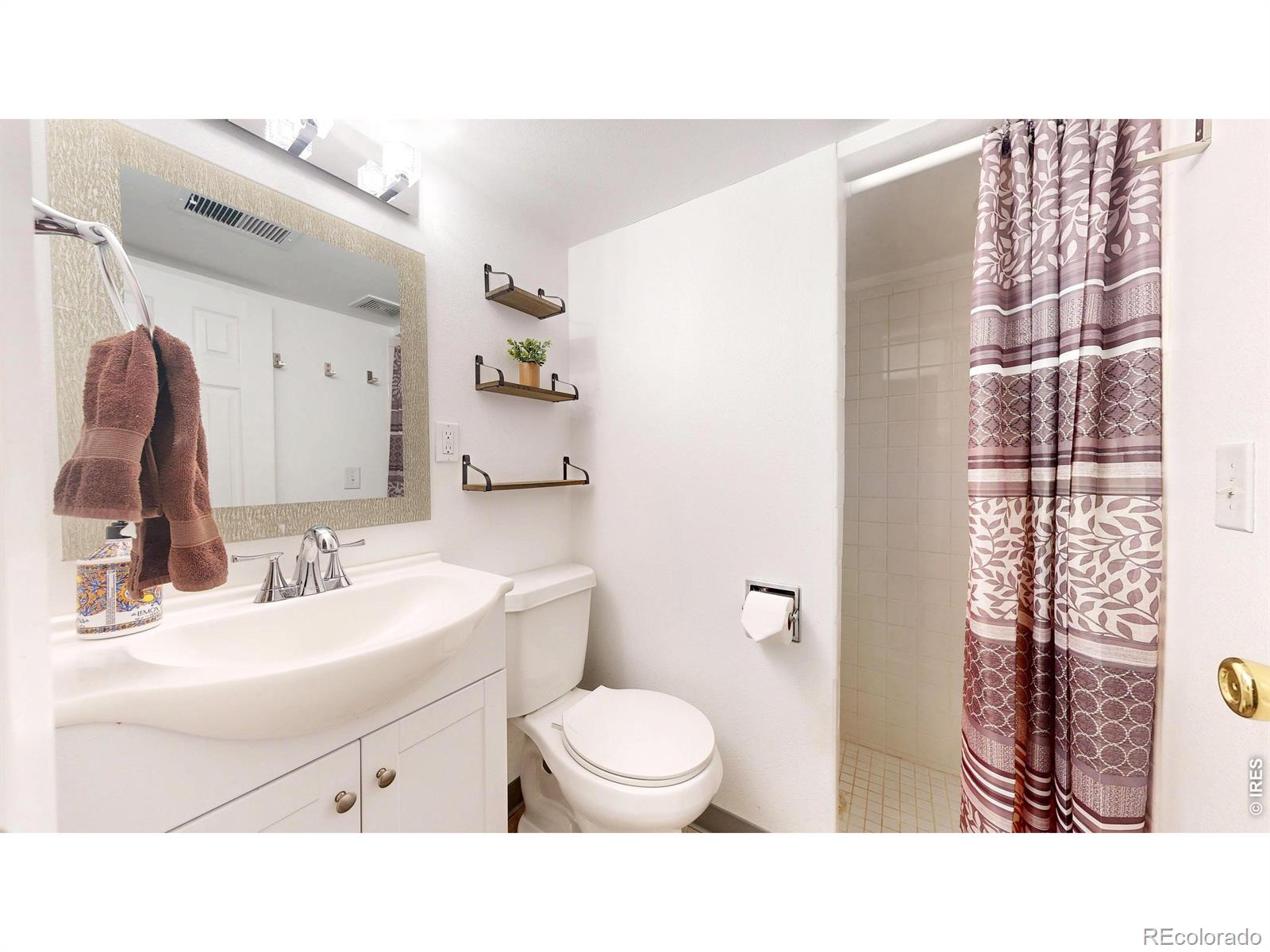 MLS Image #21 for 7027  vivian court,arvada, Colorado