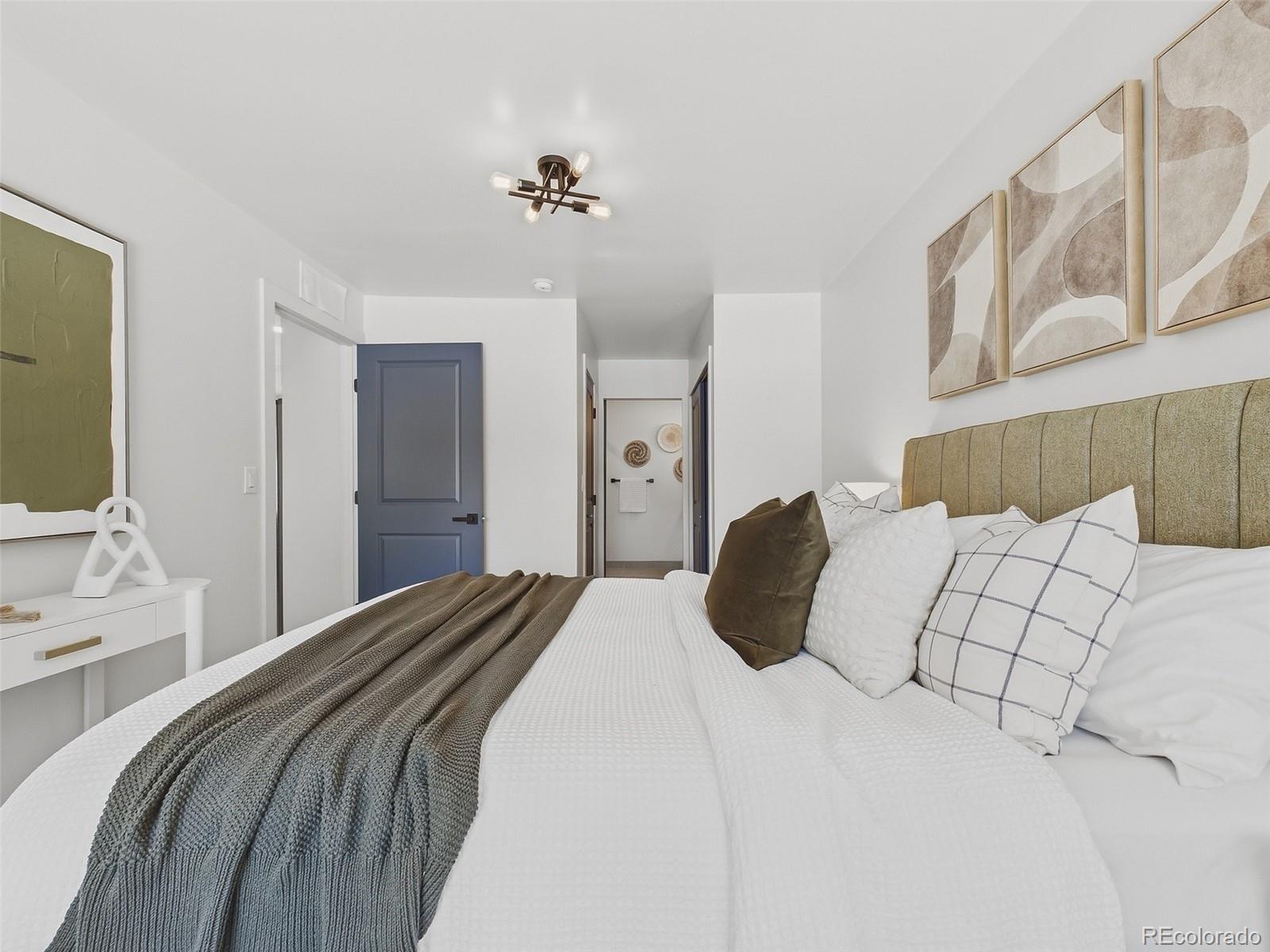 MLS Image #18 for 3343 s grape street,denver, Colorado