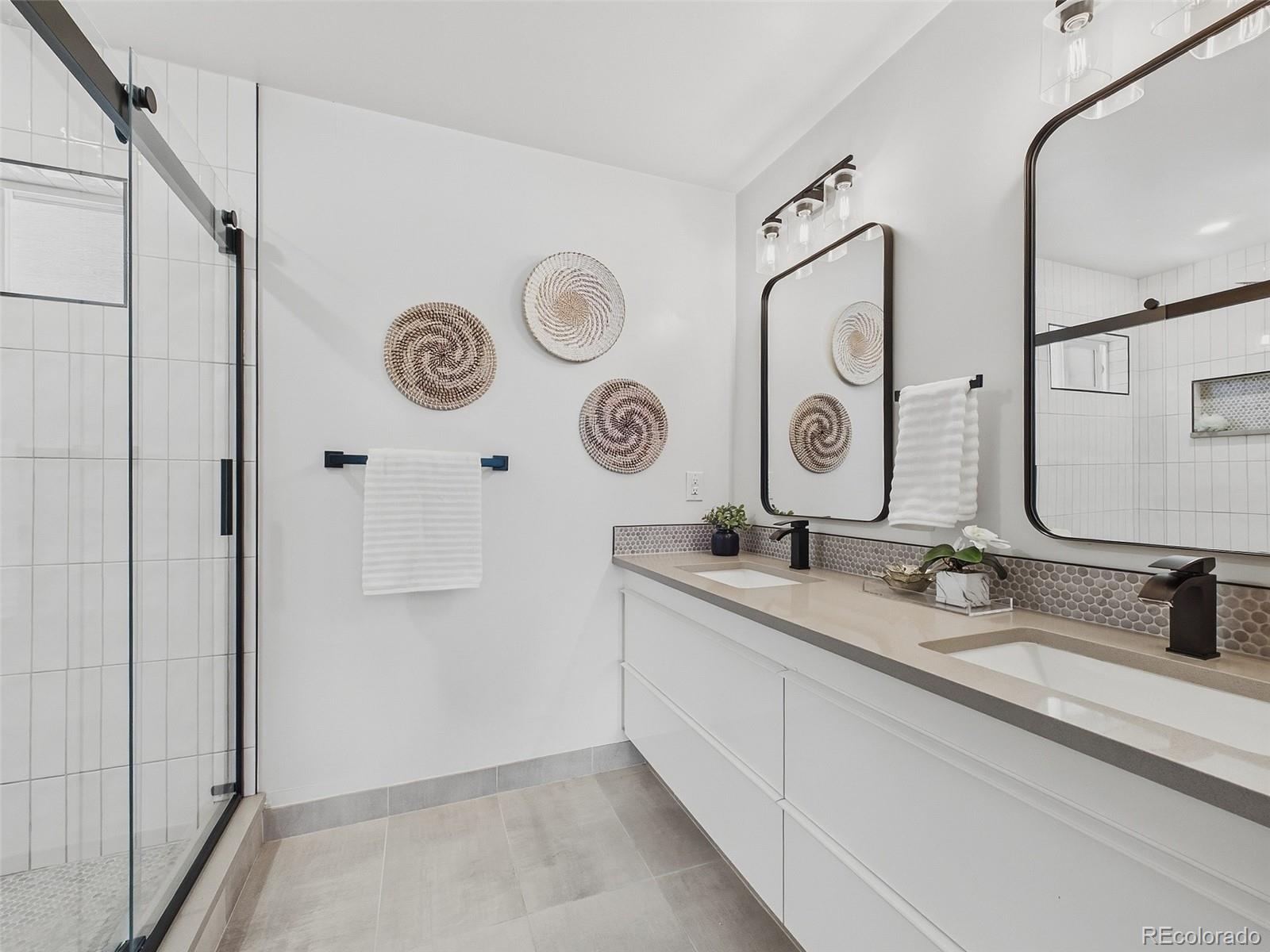 MLS Image #19 for 3343 s grape street,denver, Colorado