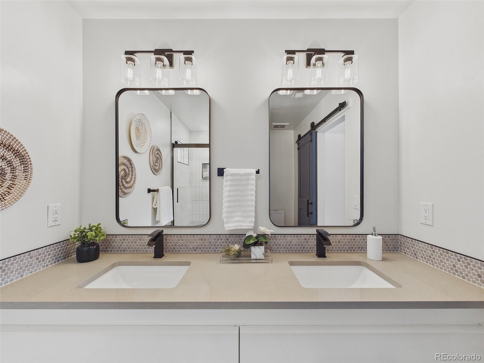 MLS Image #20 for 3343 s grape street,denver, Colorado