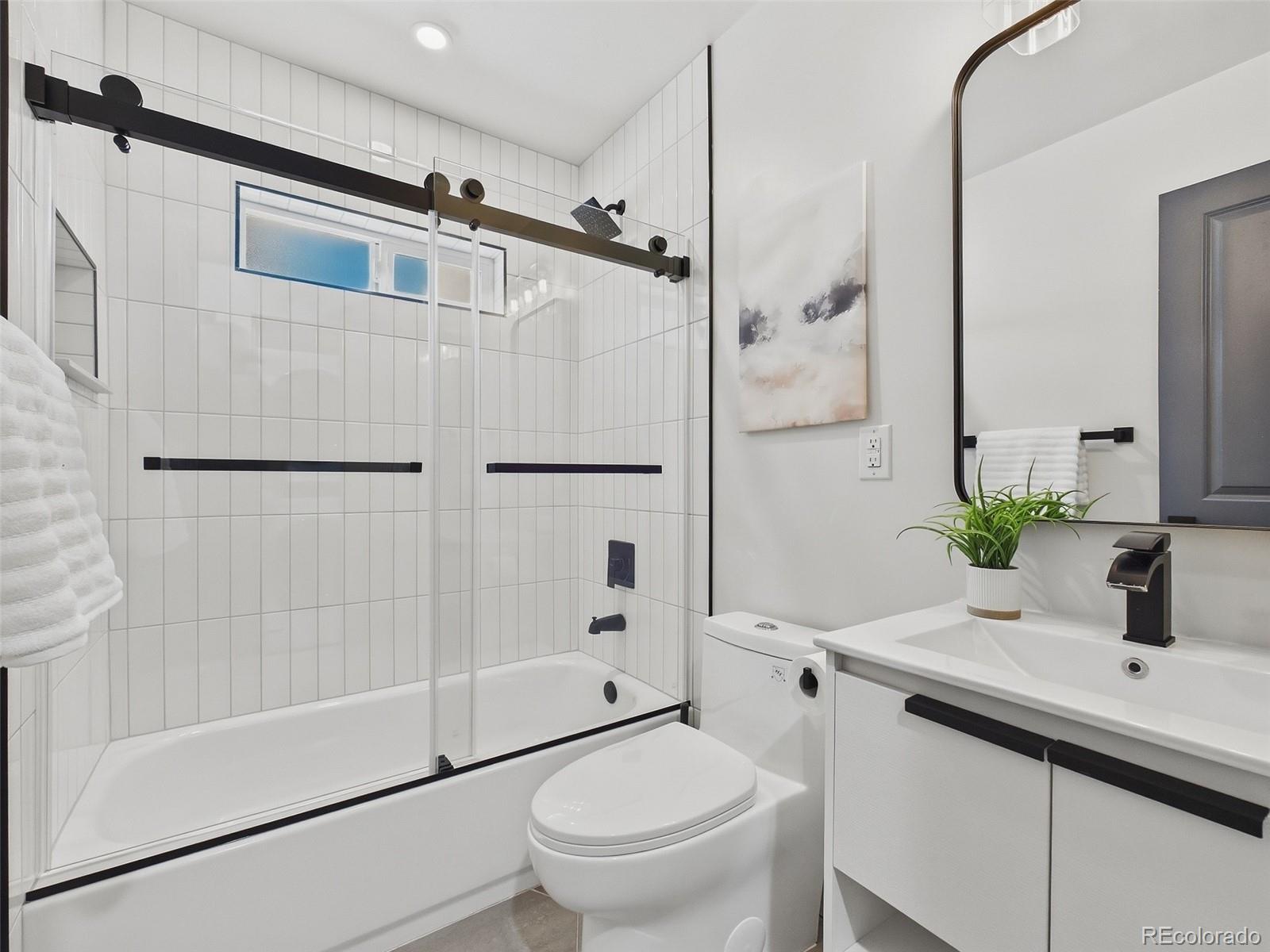 MLS Image #27 for 3343 s grape street,denver, Colorado