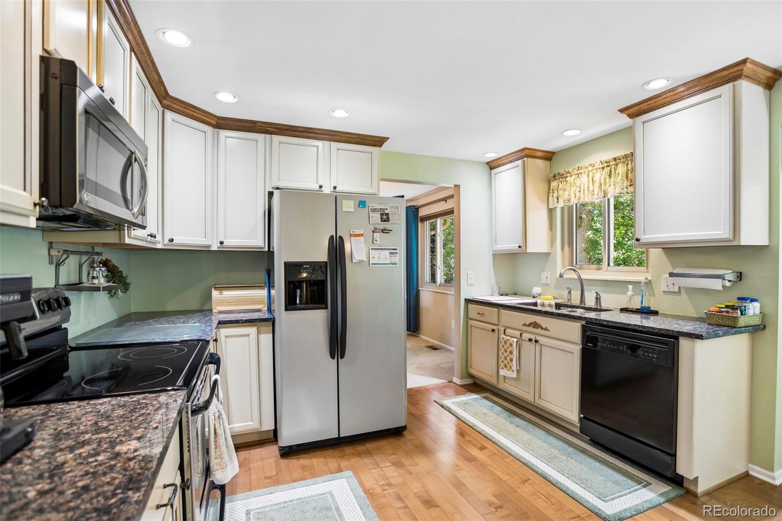 MLS Image #10 for 10338 w 77th circle,arvada, Colorado