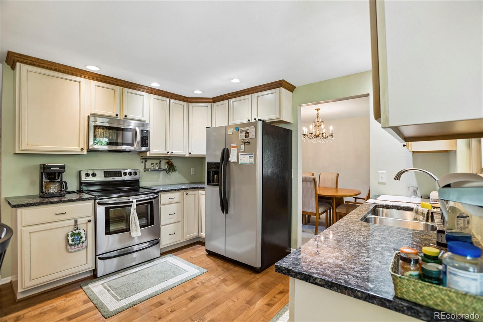 MLS Image #11 for 10338 w 77th circle,arvada, Colorado
