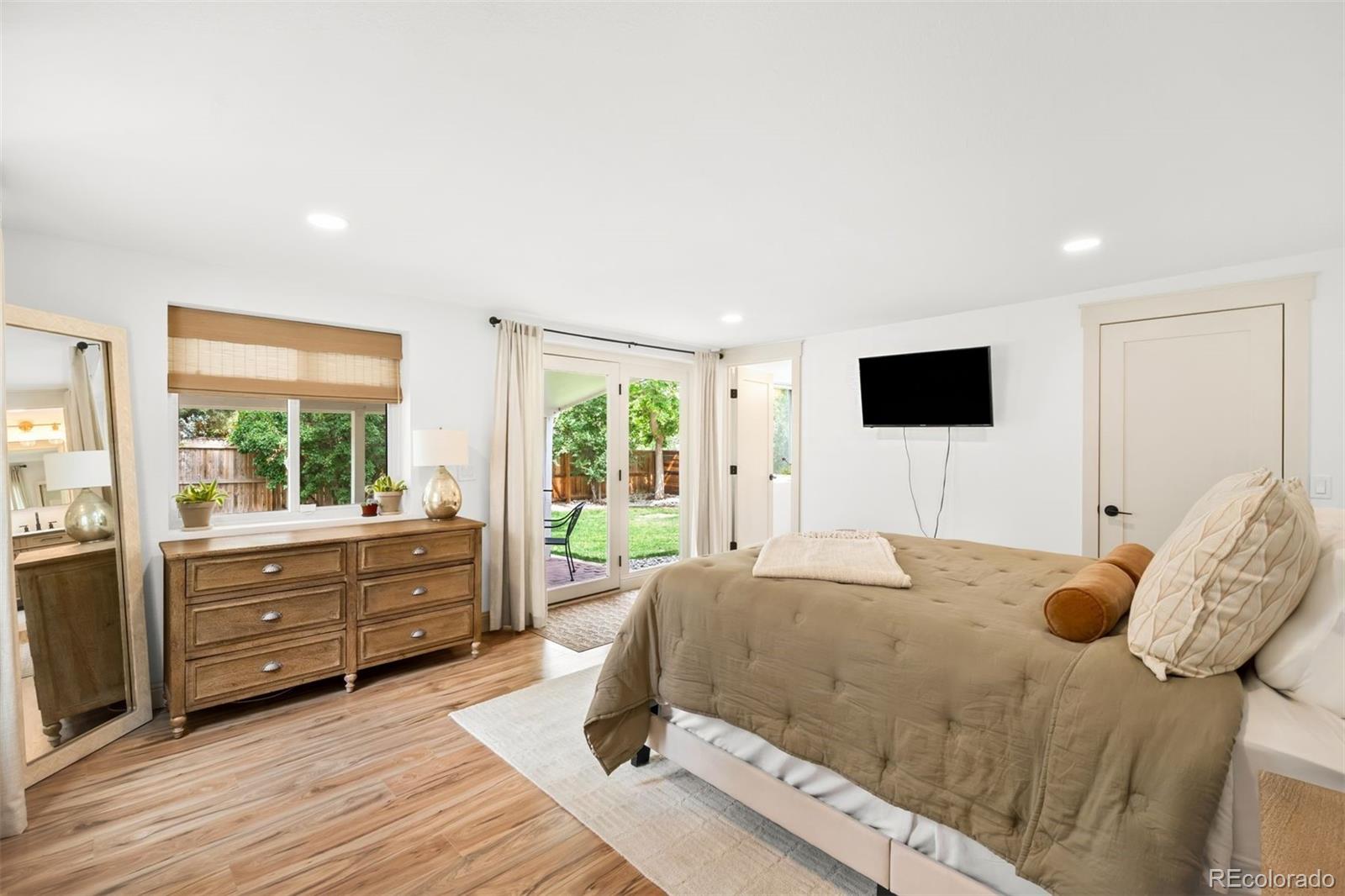 MLS Image #20 for 3351 s dahlia street,denver, Colorado