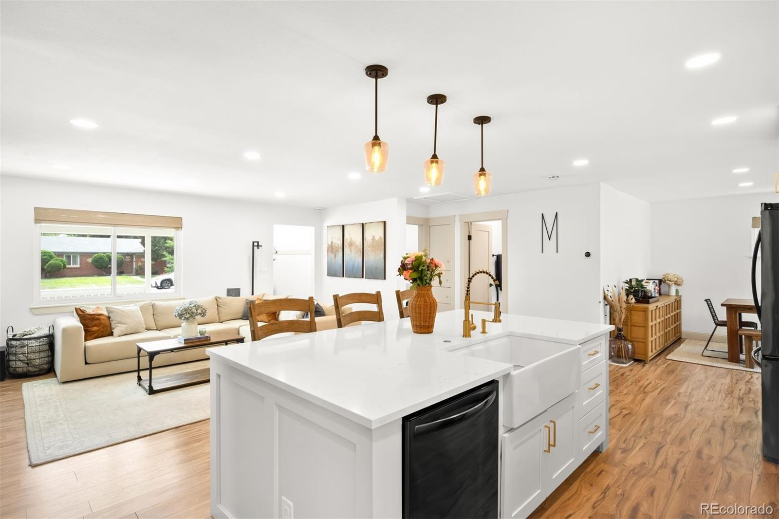 MLS Image #4 for 3351 s dahlia street,denver, Colorado