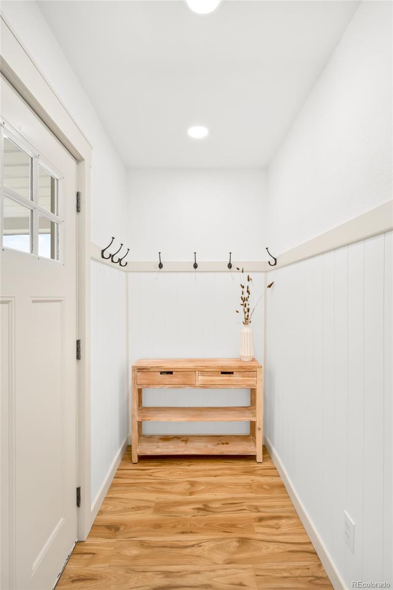 MLS Image #9 for 3351 s dahlia street,denver, Colorado