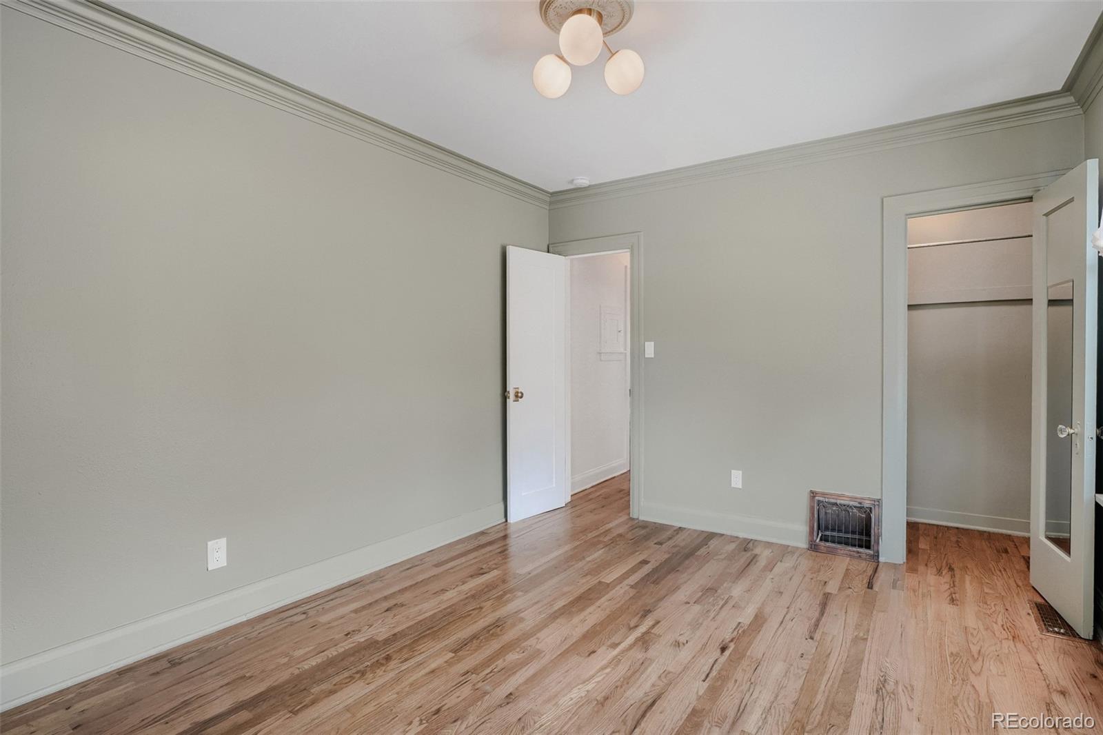 MLS Image #15 for 425 s alcott street,denver, Colorado