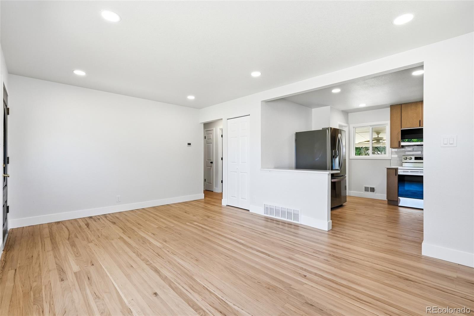 MLS Image #10 for 868  ogden circle,denver, Colorado