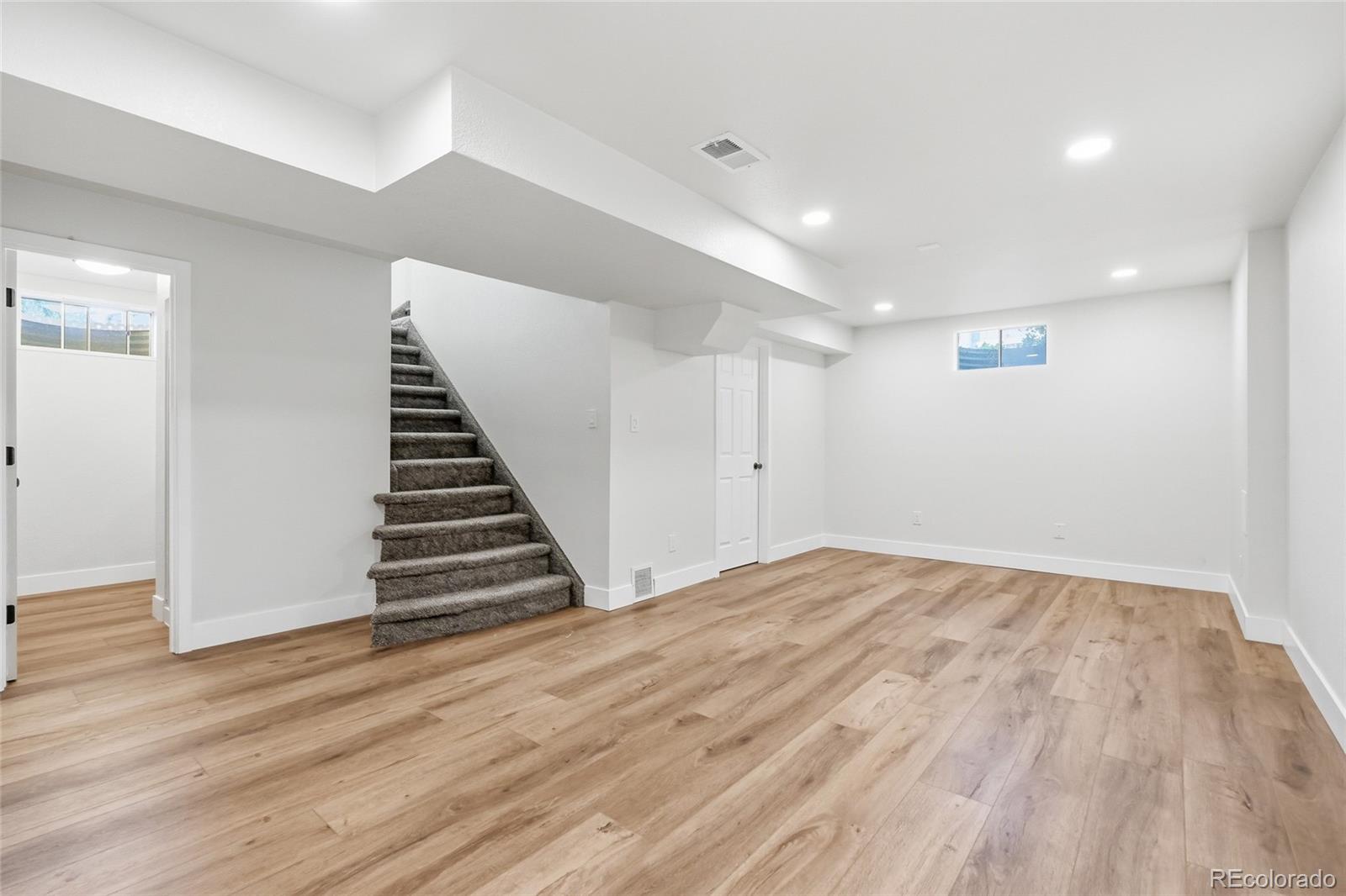 MLS Image #15 for 868  ogden circle,denver, Colorado