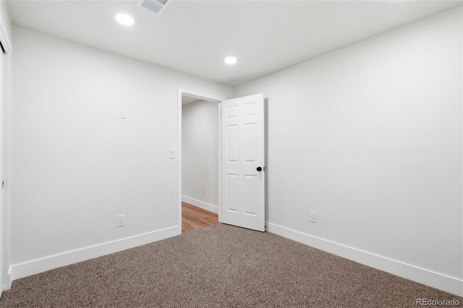 MLS Image #19 for 868  ogden circle,denver, Colorado