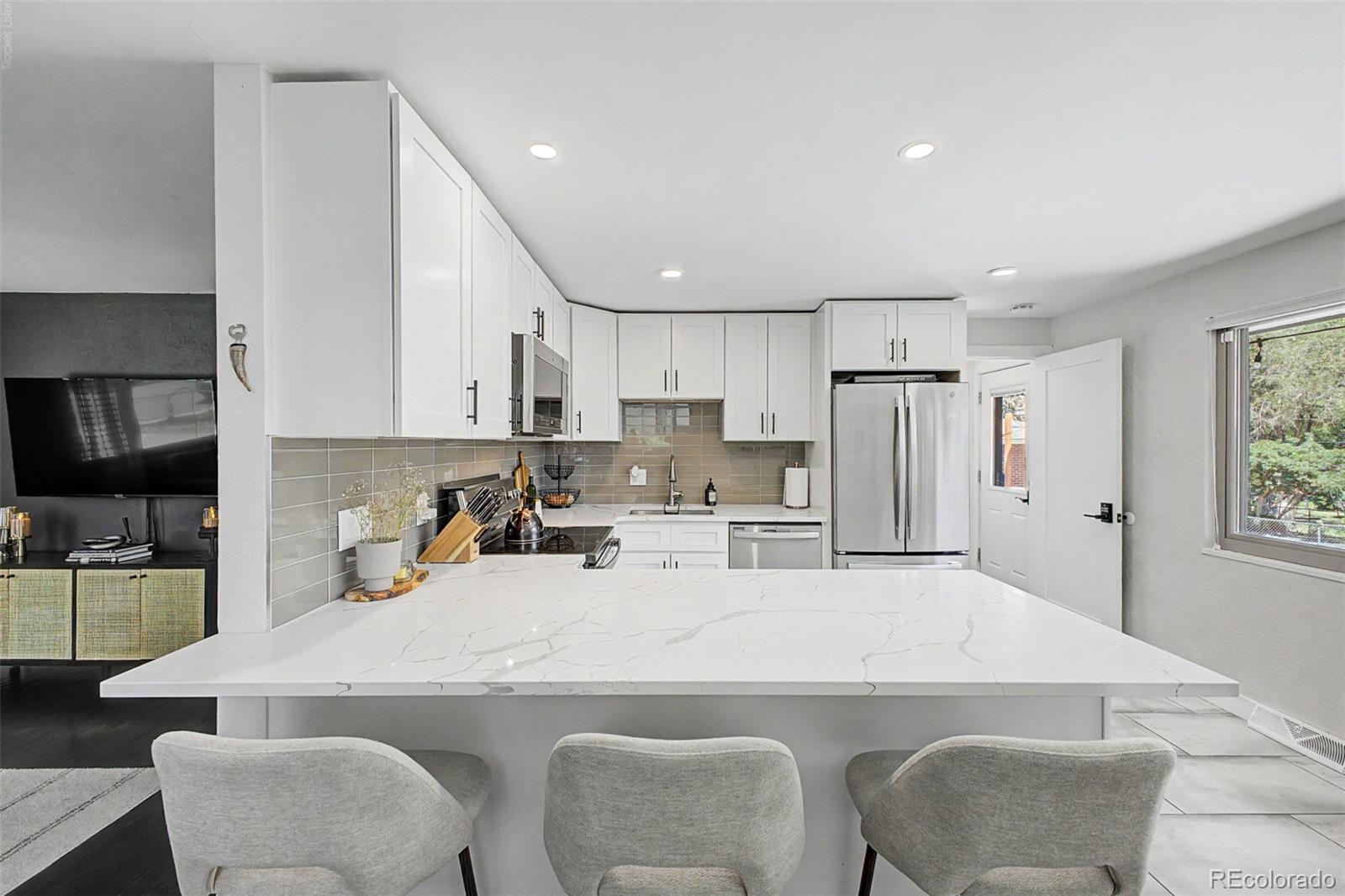 MLS Image #11 for 5050 s linden drive,englewood, Colorado