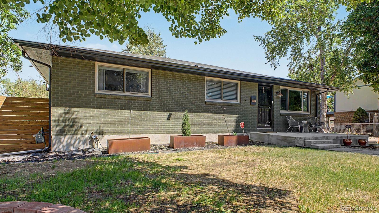 MLS Image #2 for 5050 s linden drive,englewood, Colorado