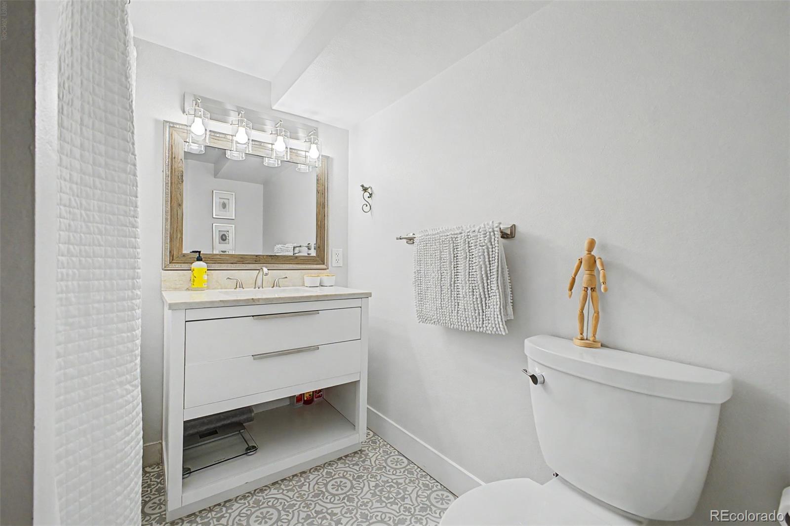 MLS Image #30 for 5050 s linden drive,englewood, Colorado