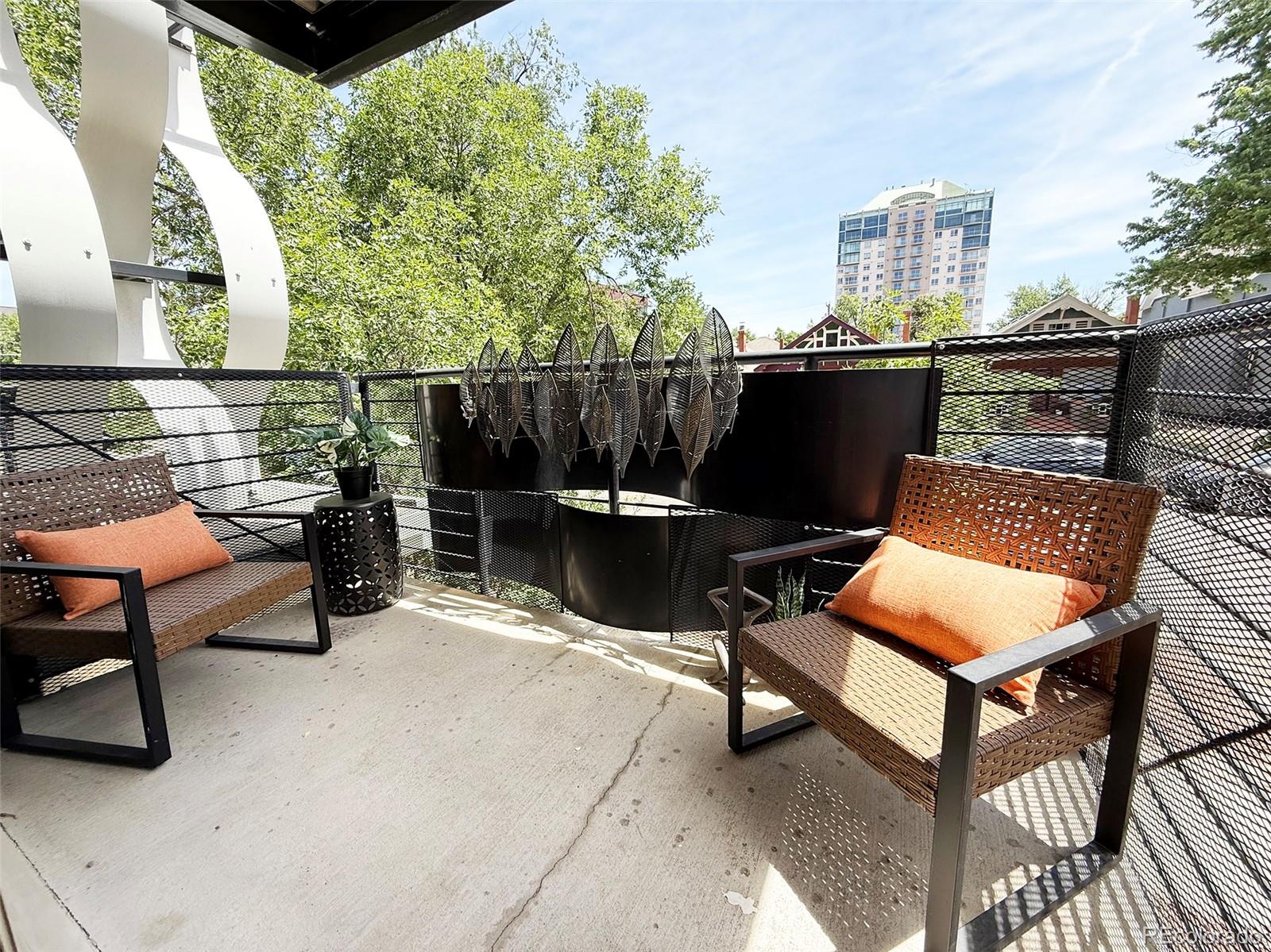 MLS Image #11 for 271 n grant street,denver, Colorado