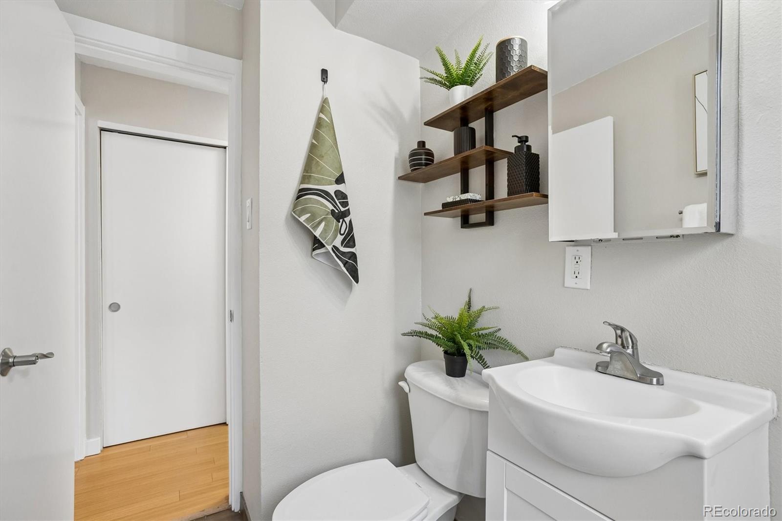 MLS Image #35 for 271 n grant street,denver, Colorado
