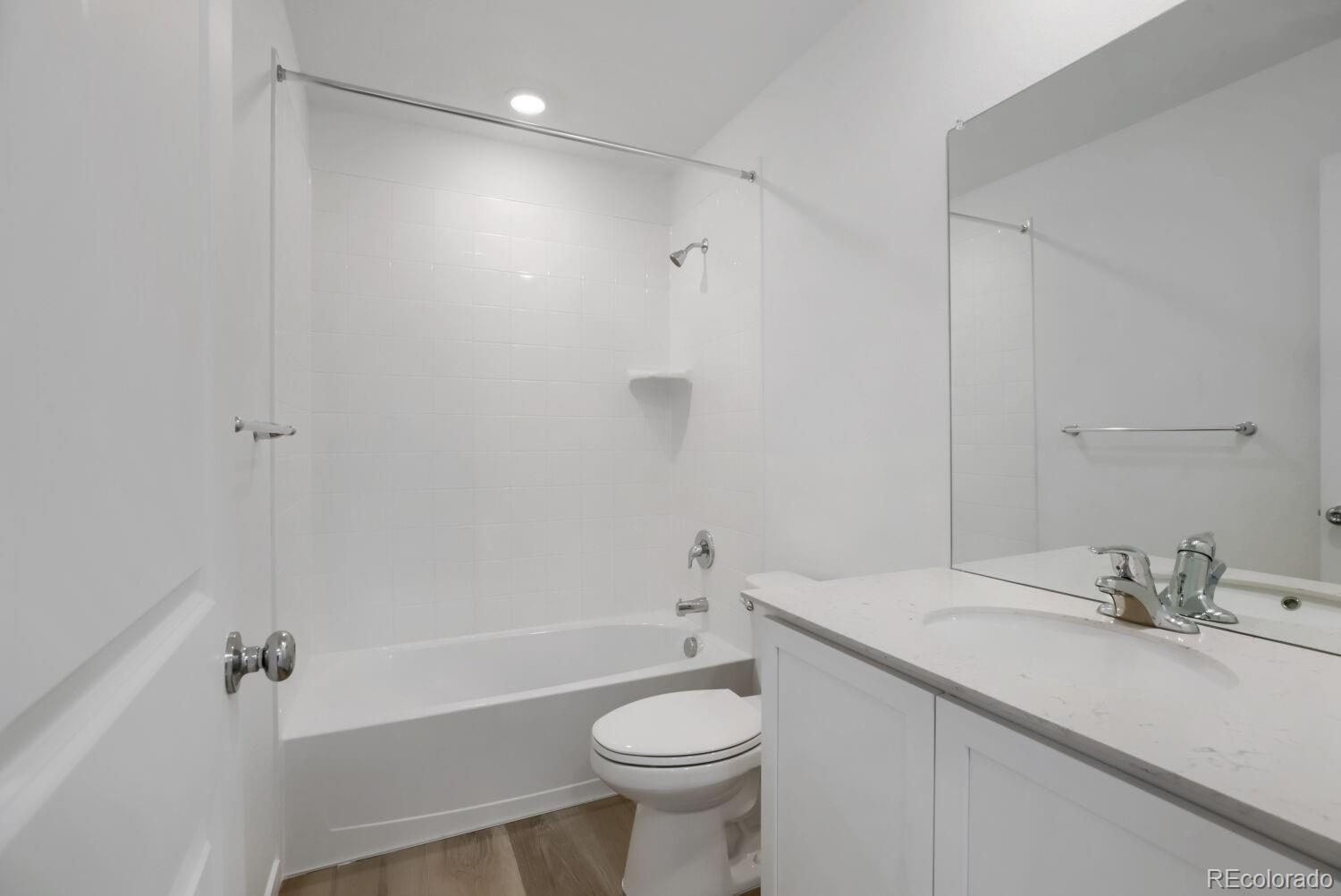 MLS Image #10 for 15240  clayton street,thornton, Colorado