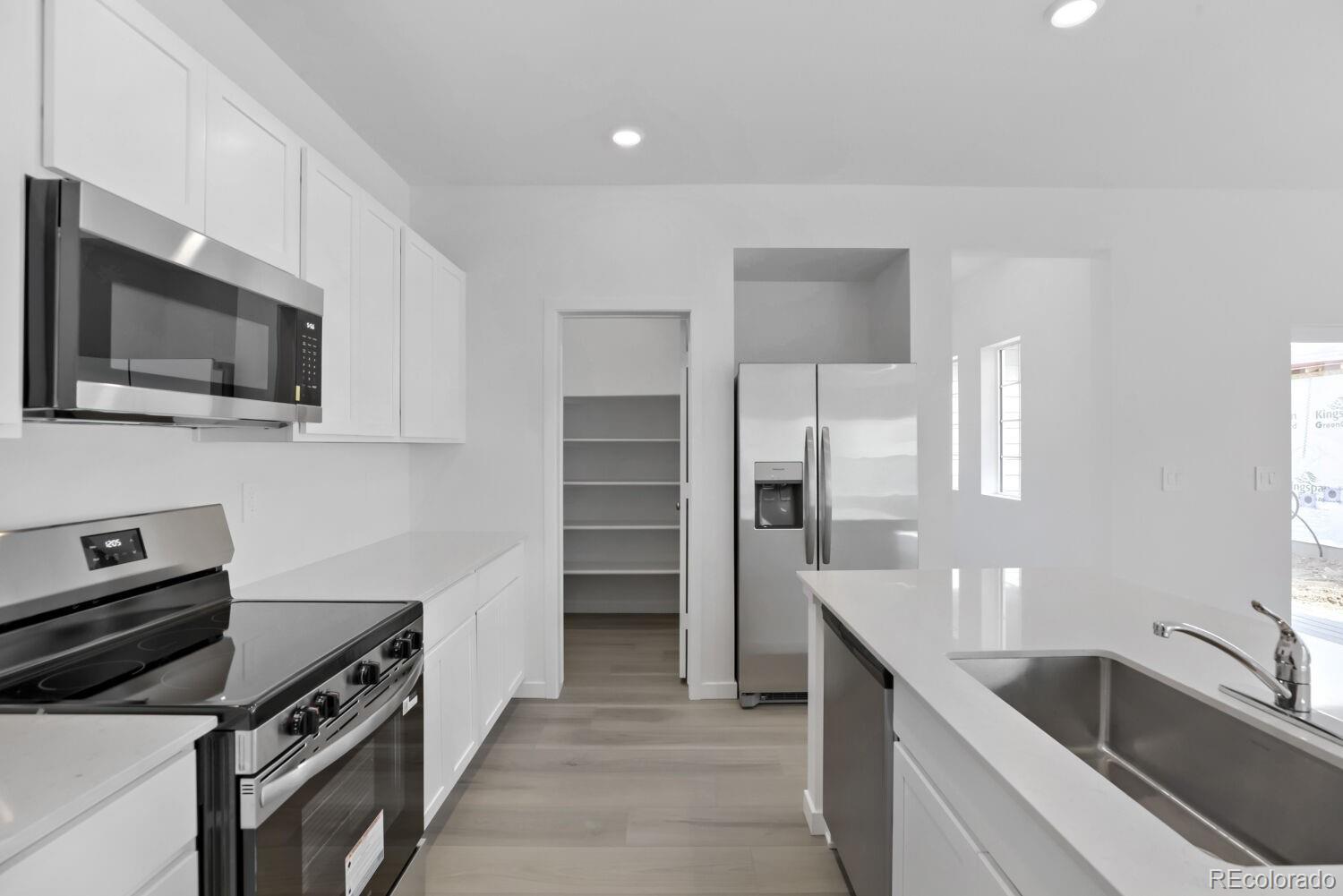 MLS Image #2 for 15240  clayton street,thornton, Colorado