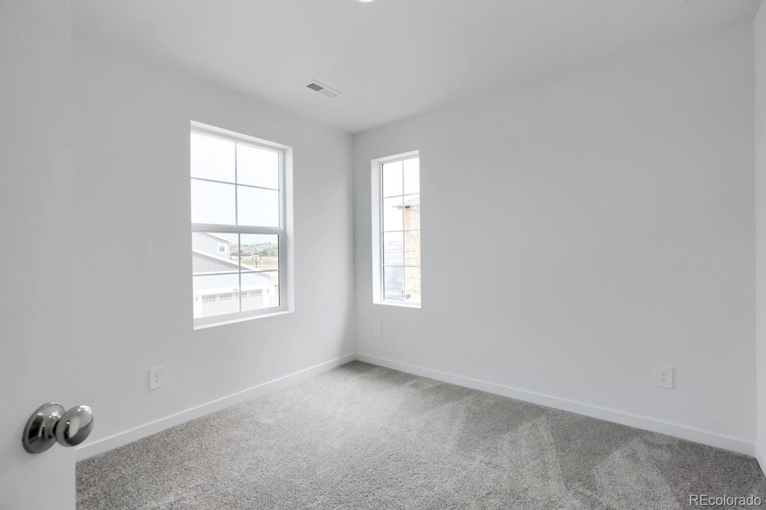 MLS Image #8 for 15240  clayton street,thornton, Colorado