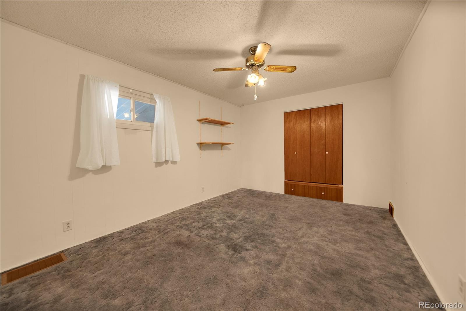 MLS Image #21 for 450  date avenue,akron, Colorado