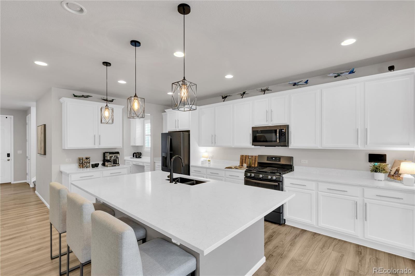 MLS Image #4 for 22629 e tufts place,aurora, Colorado