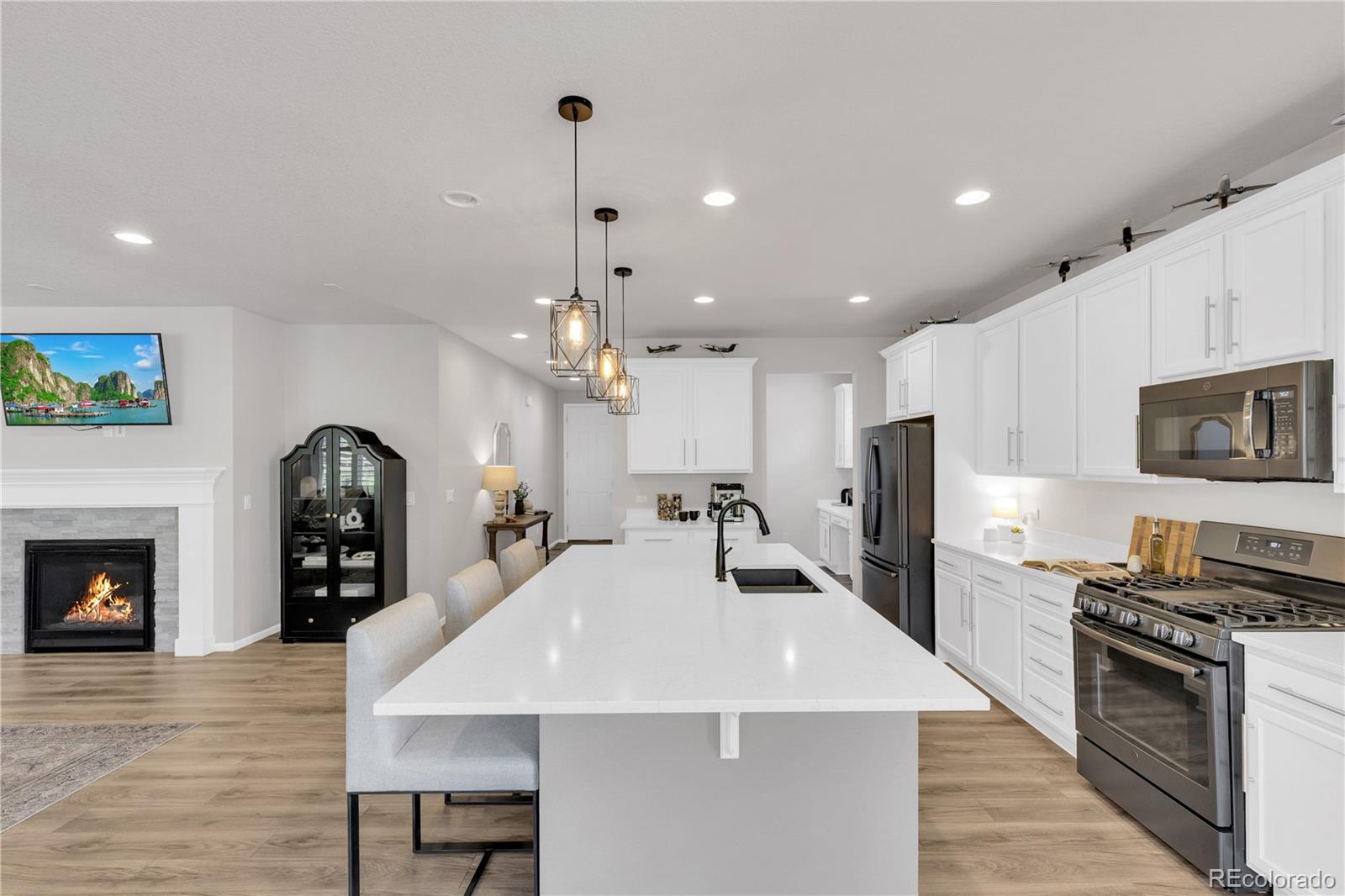 MLS Image #5 for 22629 e tufts place,aurora, Colorado