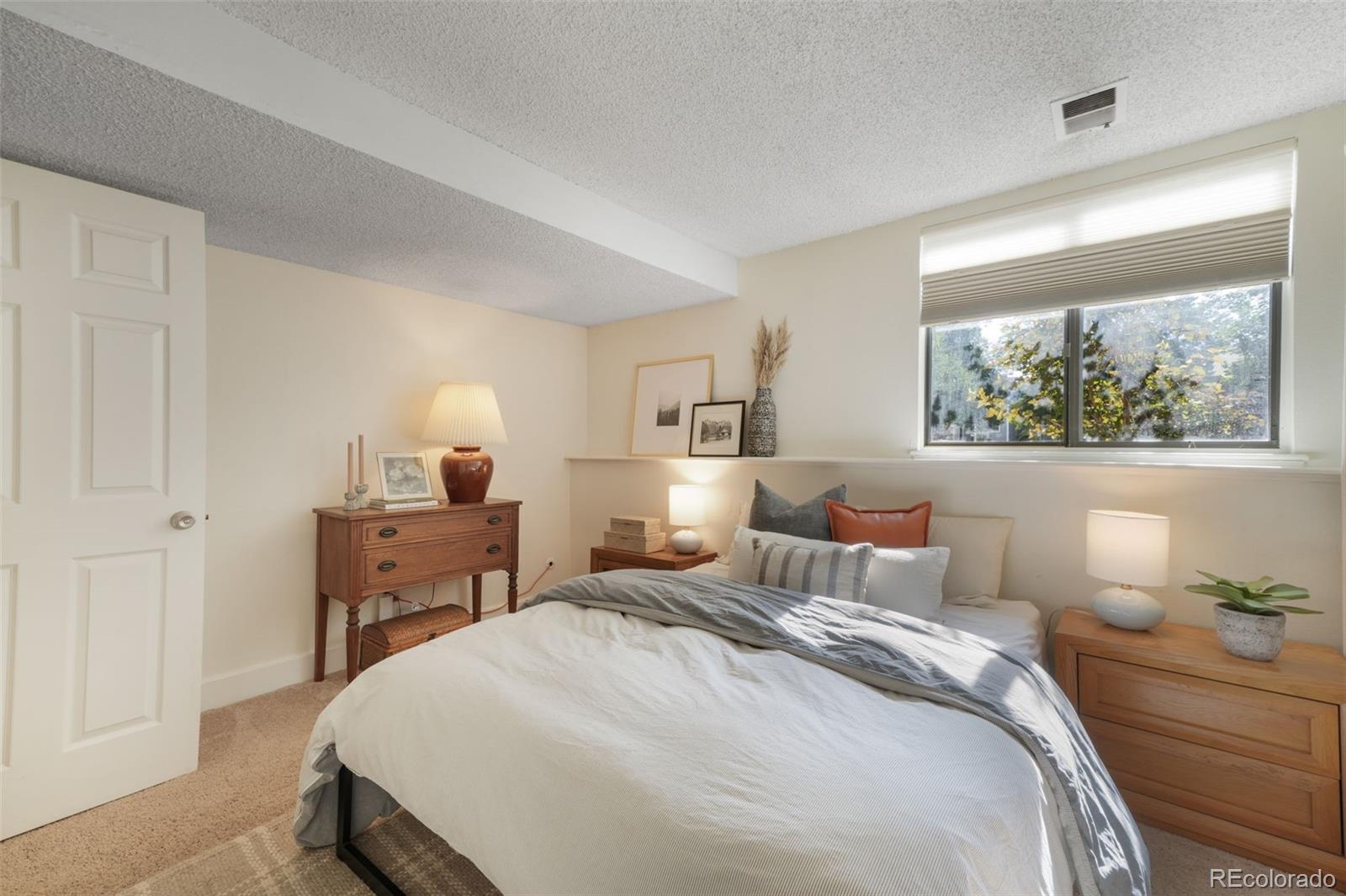 MLS Image #33 for 10229 e peakview avenue,englewood, Colorado