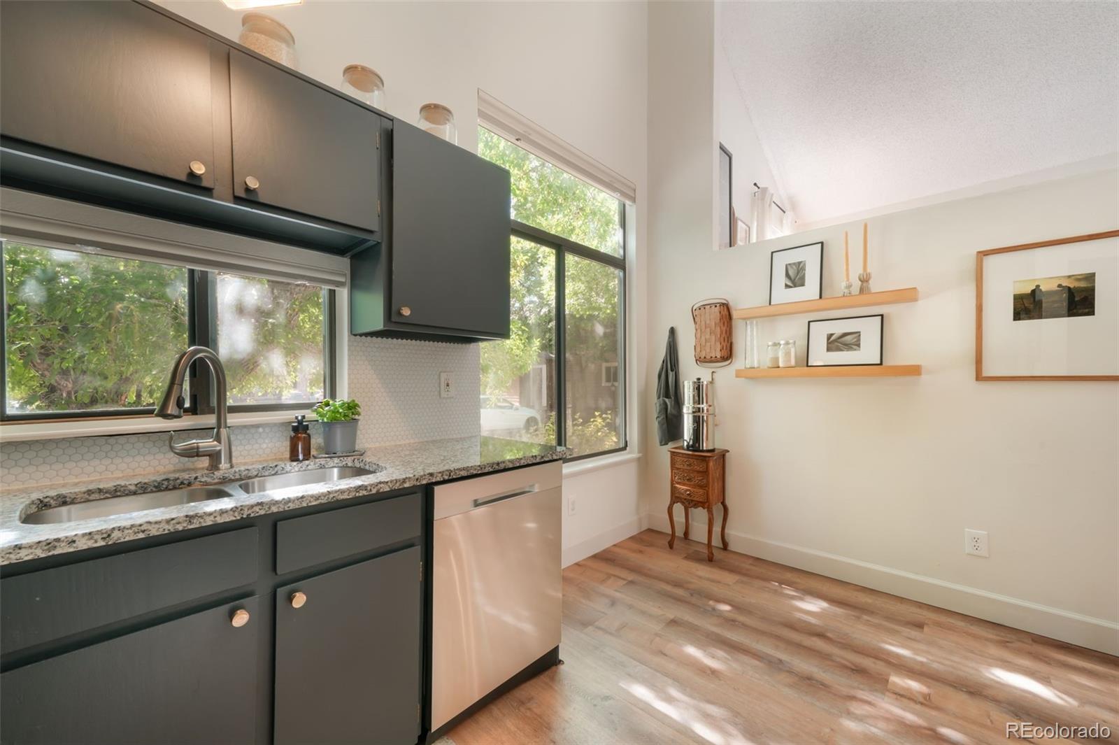 MLS Image #7 for 10229 e peakview avenue,englewood, Colorado