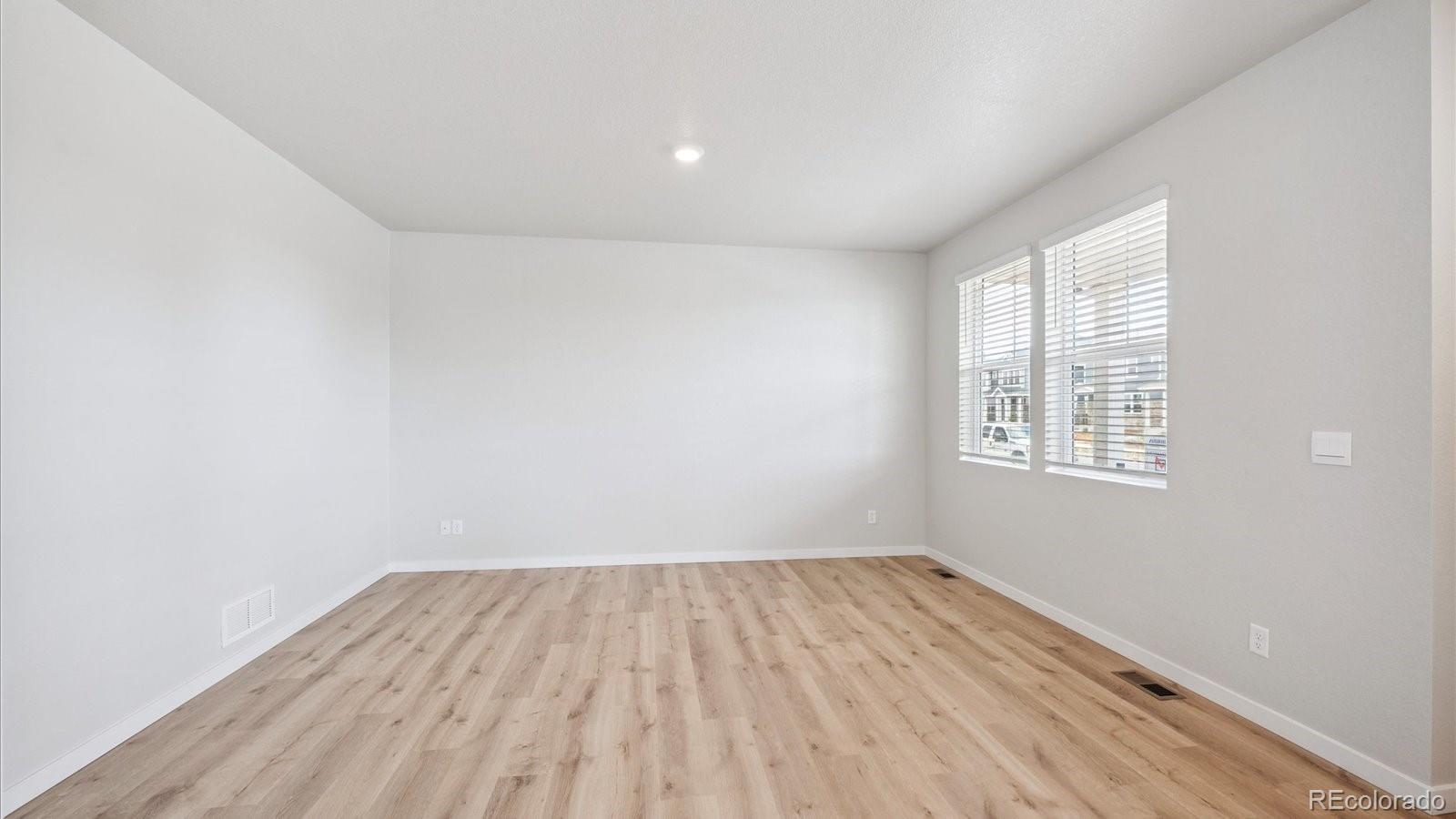 MLS Image #7 for 688 n ukraine street,aurora, Colorado