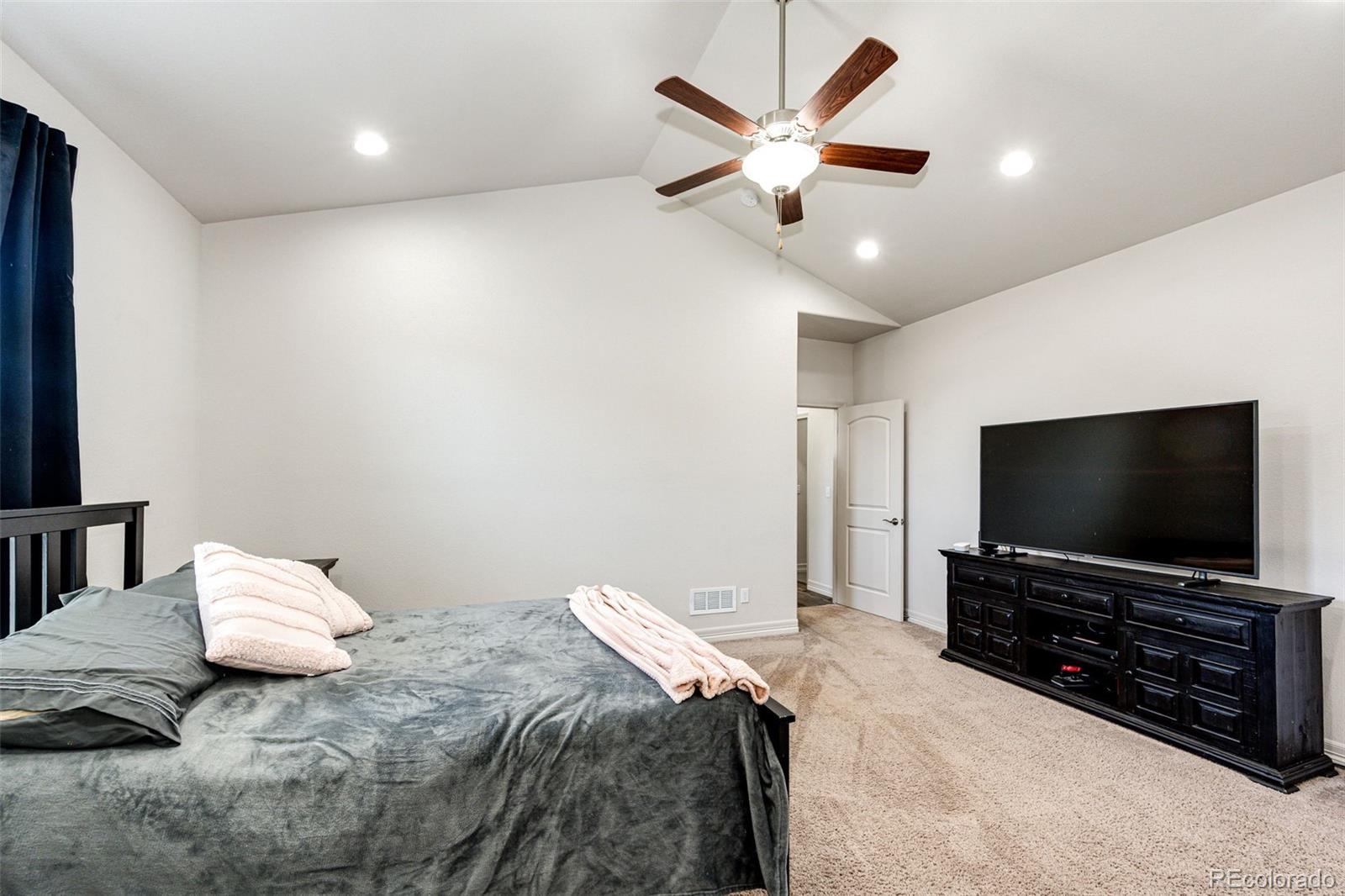 MLS Image #14 for 56300 e 25th avenue,strasburg, Colorado
