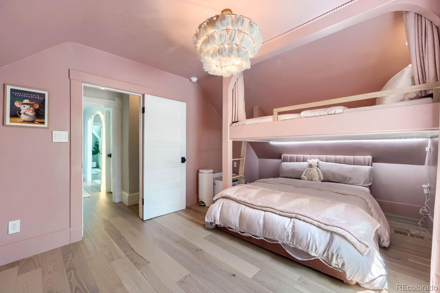 MLS Image #26 for 1617 s pennsylvania street,denver, Colorado