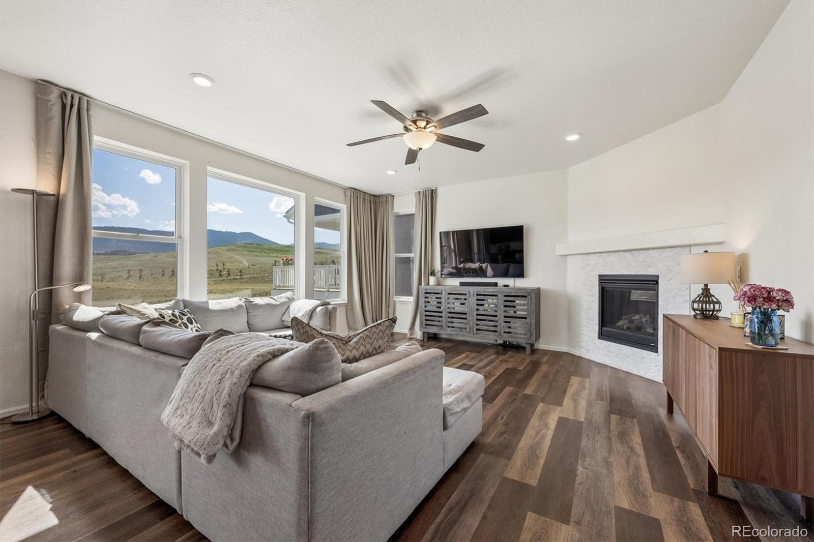 MLS Image #4 for 8509  eldora way,arvada, Colorado