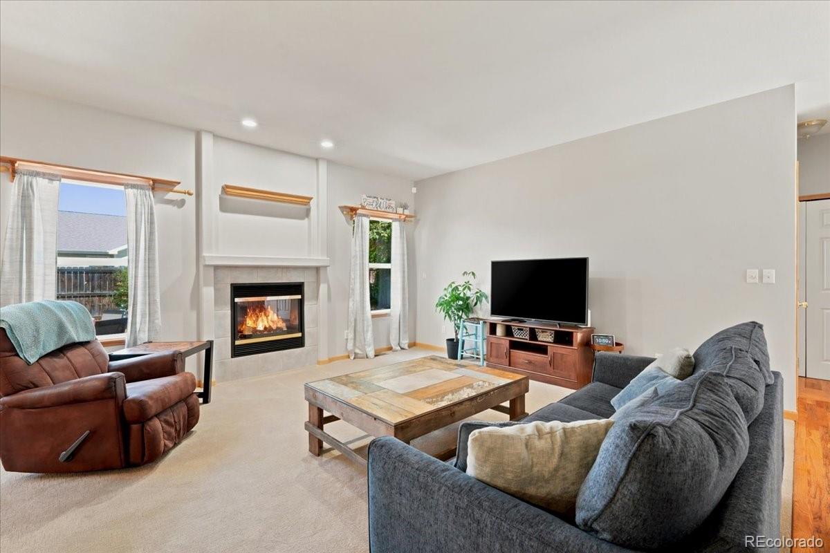 MLS Image #11 for 1116  summit court,windsor, Colorado