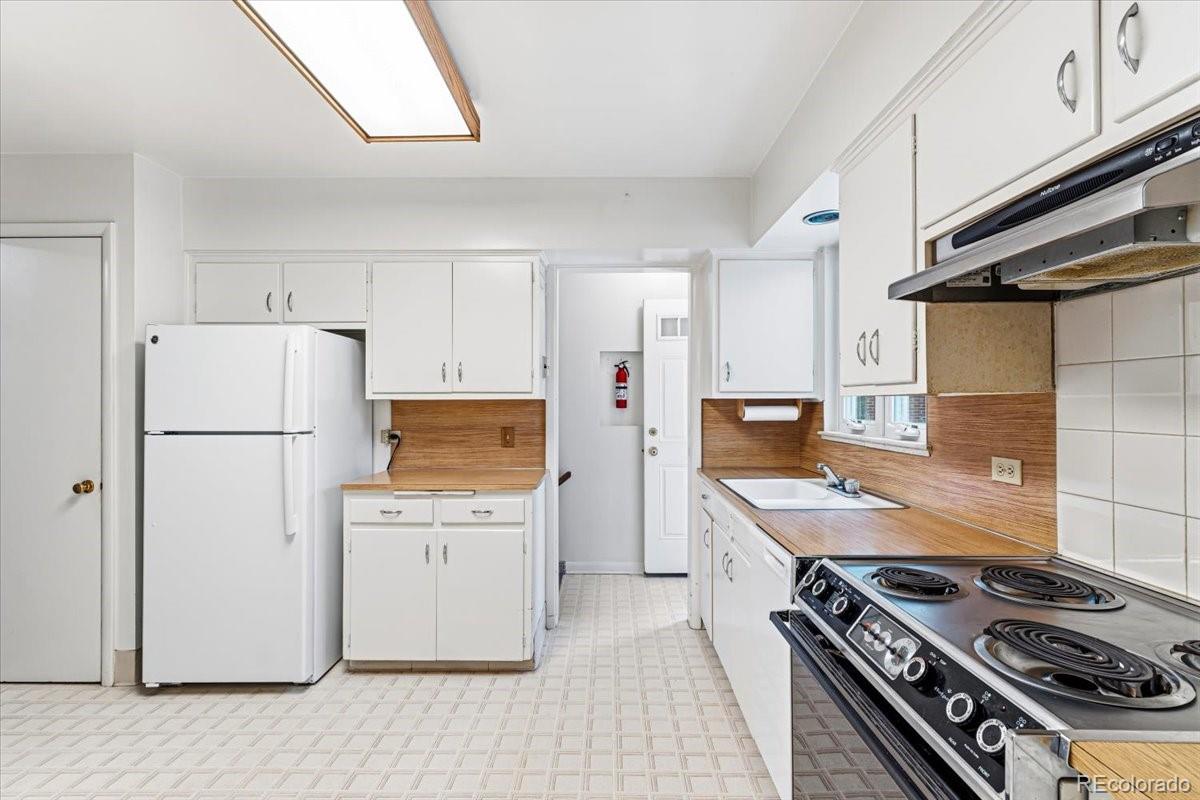 MLS Image #26 for 3250 s dexter street,denver, Colorado