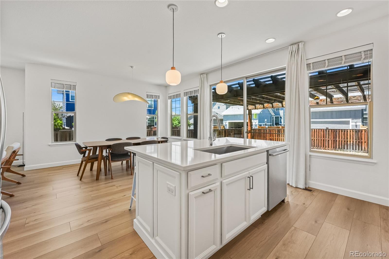 MLS Image #18 for 9457 e 52nd avenue,denver, Colorado