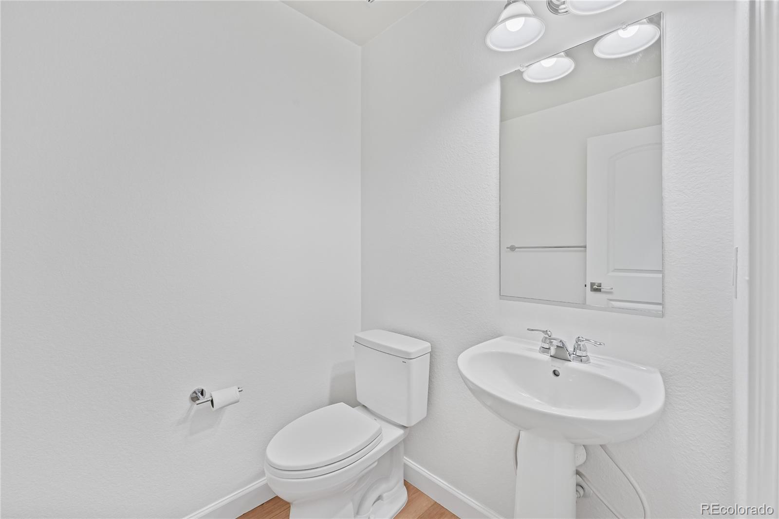 MLS Image #25 for 9457 e 52nd avenue,denver, Colorado