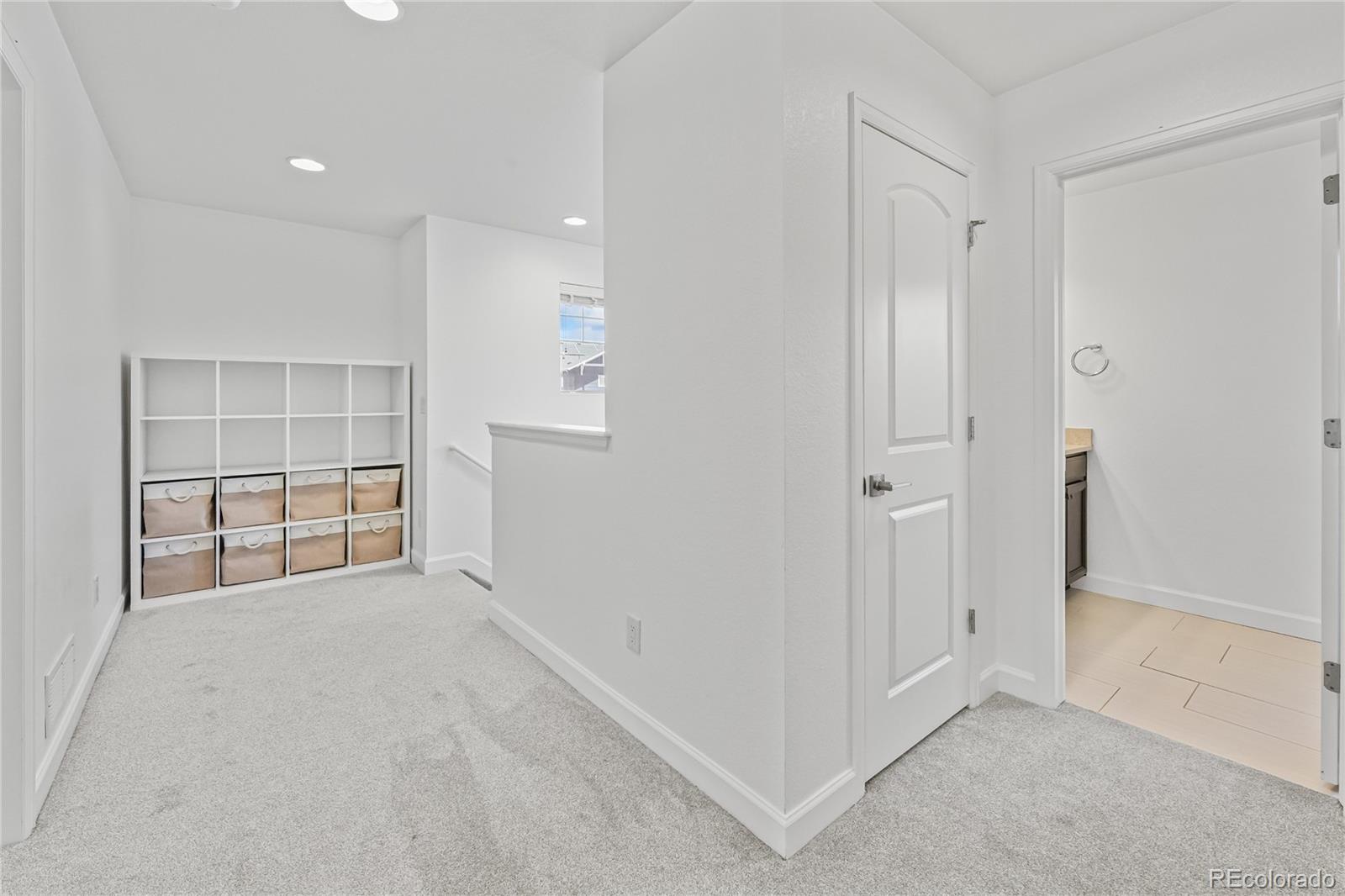 MLS Image #27 for 9457 e 52nd avenue,denver, Colorado